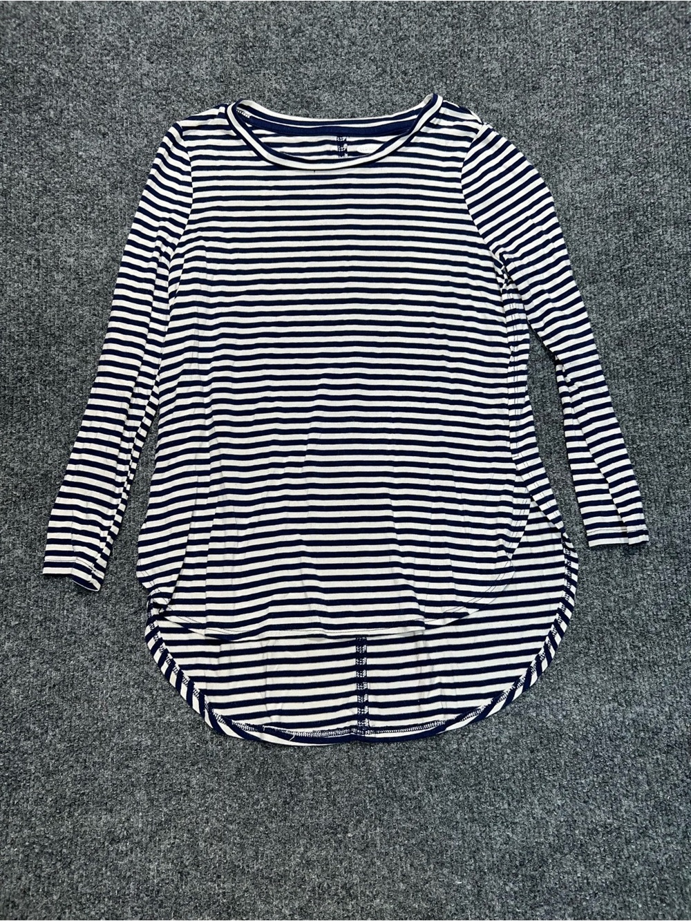 Old Navy Girls Navy White Striped‎ Long-Sleeve Tee Shirt Crew Neck S